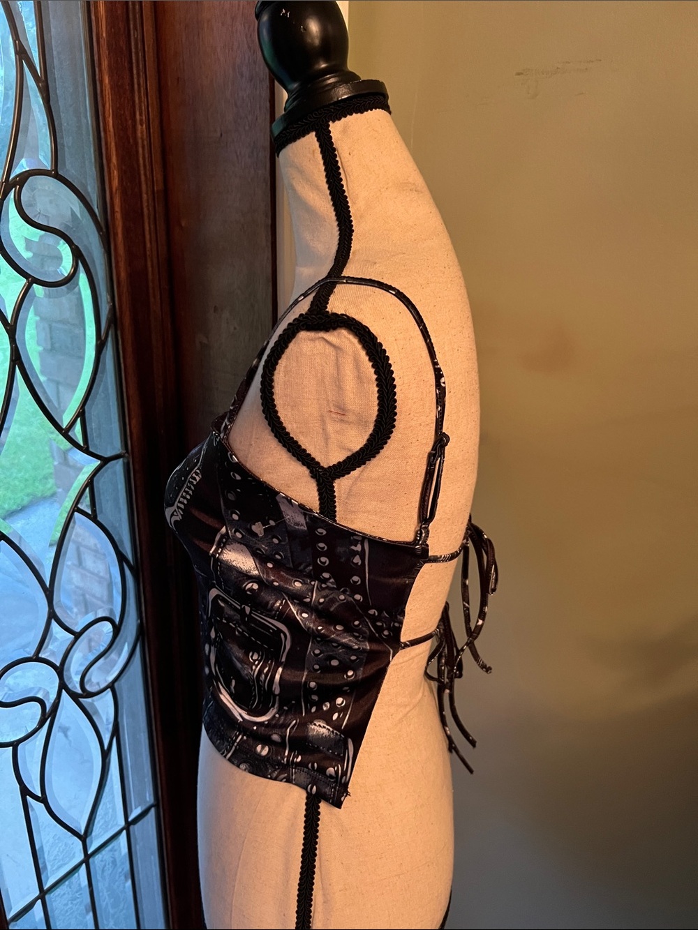silence + noise Black Buckle-Print Spaghetti Strap Camisole - Picture 3 of 14